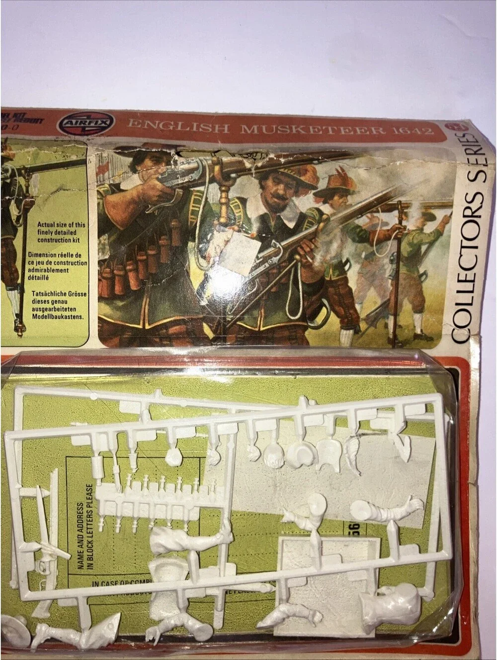 VINTAGE 1976 Airfix English Musketeer 1642  Model Kit #01560-0, 54mm NEW